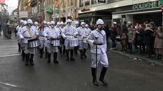 Umzug der Basler Bebbi.