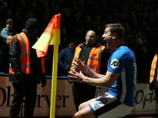 Joker Steve Davies erzielt den umjubelten 2:2-Ausgleich.