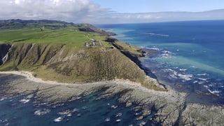 Klippen und Meer in Neuseeland. Klippen und Meer in Neuseeland.