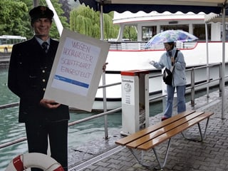 Im Bild: Plakat Einstellung Schiffahrt (bei Thunersee)