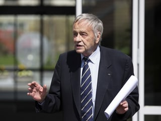 Gian Franco Kasper. Gian Franco Kasper.