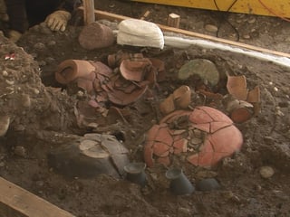 Keltische Kulturgüter im Boden stehen auf dem Kopf. Keltische Kulturgüter im Boden stehen auf dem Kopf.