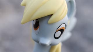 Derpy Hooves schaut derpy in die Kamera. Derpy Hooves schaut derpy in die Kamera.