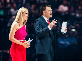 Nicole Berchtold und Sascha Ruefer beim Moderieren. Nicole Berchtold und Sascha Ruefer beim Moderieren.