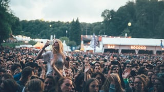 Tina Nägeli im Rahmen des Festivalsommers auf Radio SRF 3 Tina Nägeli im Rahmen des Festivalsommers auf Radio SRF 3