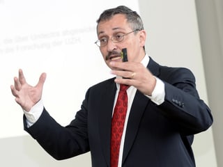 Portrait von Uni-Rektor Michael Hengartner