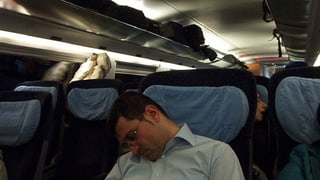 Nickerchen im Zug mit fatalen Folgen