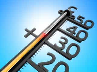 Thermometer zeigt 30 Grad. Thermometer zeigt 30 Grad.
