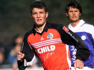 Frei beginnt seine Profikarriere 1997 beim FC Basel. Nach einem Zwischenspiel beim FC Thun schnuppert er beim FC Luzern NLA-Luft.