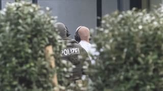 Der Täter. Der Täter.