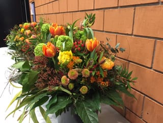 Blumensträusse im Vorraum vom Studio.