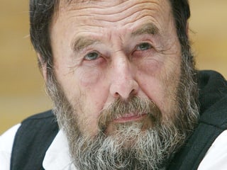 Nahaufnahme von Szeemann. Nahaufnahme von Szeemann.