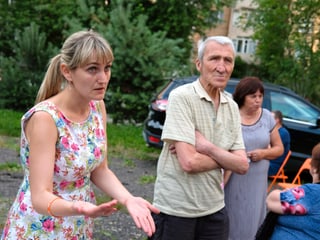 Natalia Pipa mit Anwohnern Natalia Pipa mit Anwohnern