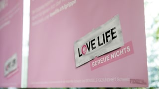 Ein Plakat der Aids-Prävention mit der Aufschrift «Love Life»