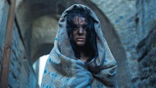 Roxane Mesquida als eine verstörte junge Frau. Roxane Mesquida als eine verstörte junge Frau.