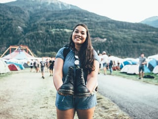 Farah (22) aus Solothurn und ihre Doc Martens. Farah (22) aus Solothurn und ihre Doc Martens.