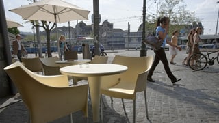 Boulevard-Cafés in Zürich.
