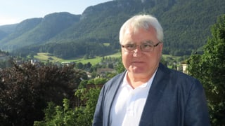 Portrait Marcel Winistoerfer vor Jura-Kulisse. Portrait Marcel Winistoerfer vor Jura-Kulisse.