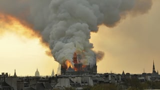 Brennende Notre-Dame Brennende Notre-Dame