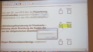 Ein eingescannter Stimmzettel auf einem Computerbildschirm.