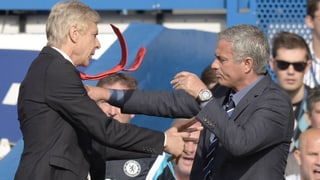 Wenger und Mourinho schubsen sich an der Seitenlinie