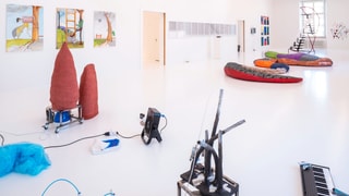 Im Helmhaus werden 40 Kunstwerke von Stadtzürcher Künstler ausgestellt Im Helmhaus werden 40 Kunstwerke von Stadtzürcher Künstler ausgestellt