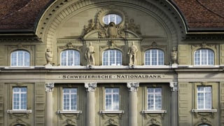 Das Gebäude der Schweizer Nationalbank in Bern von vorne fotografiert. Das Gebäude der Schweizer Nationalbank in Bern von vorne fotografiert.