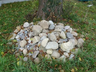 Steine in einem Garten