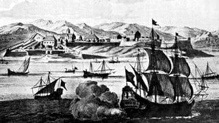 Illustration: Segelschiffe auf der See, im Hintergrund Berge und Häuser.