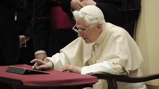 Papst Benedikt beim ersten Posten einer Twitter-Nachricht am 12.12.2012.