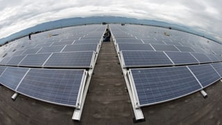 Fotovoltaik-Anlage auf dem Palexpo-Gebäude in Genf.