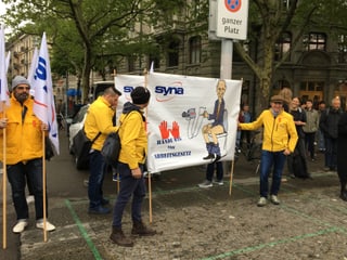 Besammlung für den 1. Mai Umzug in Zürich