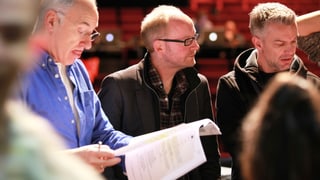 Dieter Falk mit Theaterkollegen bei Proben zum Stück «Moses - die zehn Gebote» im Theater Basel.