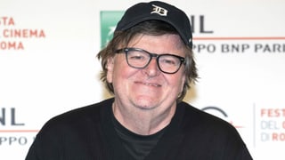 Mann mit Kappe und Brille. Mann mit Kappe und Brille.