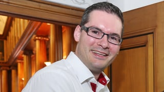 Zuberbühler mit Brille. Zuberbühler mit Brille.