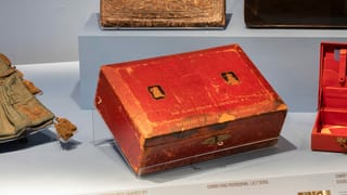 Viereckige Tasche aus Leder Viereckige Tasche aus Leder