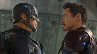 Captain America und Iron Man stehen sich gegenüber