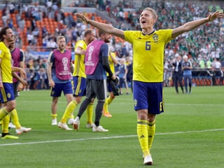 Ludwig Augustinsson steht mit Schweden im Achtelfinal.