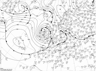 Bodenwetterkarte Europa Zeitpunkt Samstag 2 Uhr am Morgen. Man sieht die eng gestaffelten Isobaren um das Sturmtief Elmar bei Irland.