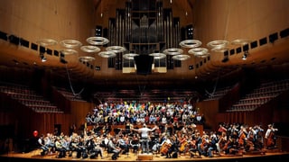 Orchester probt im Konzertsaal