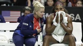 Serena Williams auf der Trainerbank Serena Williams auf der Trainerbank