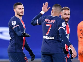 Icardi und Mbappe klatschen sich ab Icardi und Mbappe klatschen sich ab