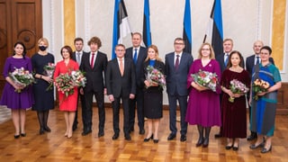 Premierministerin Kaja Kallas (M) mir ihrem Kabinett am 26. Januar 2021 nach dem Amtseid im estnischen Parlament Riigikogu. Premierministerin Kaja Kallas (M) mir ihrem Kabinett am 26. Januar 2021 nach dem Amtseid im estnischen Parlament Riigikogu.