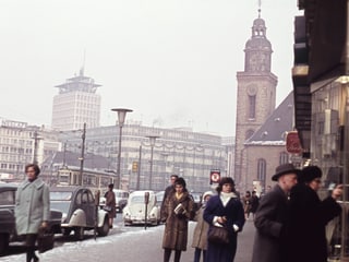 Frankfurt am Main: Die Innenstadt mit Kaufhof um 1960.