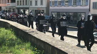 Gegnerinnen und Gegner der Corona-Massnahmen in Altdorf. Gegnerinnen und Gegner der Corona-Massnahmen in Altdorf.
