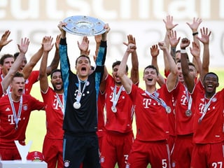 Die Bayern und die Meisterschale – zum 8. Mal in Folge durften die Münchner zum Abschluss der Saison die silberne Trophäe in Empfang nehmen.