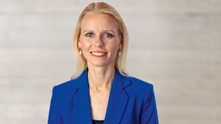 Frau in blauem Blazer. Frau in blauem Blazer.