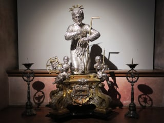 Diese Figur des Bruders Klaus aus dem 18. Jahrhundert retteten die Luzerner beim Franzoseneinfall in Beromünster vor den feindlichen Truppen. Die Franzosen hatten solche Kunstwerke des Silbers wegen einsammelten und einschmolzen.