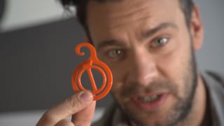 Schwört auf die Sockenclips: Hitparadenmoderator Michel Birri. Schwört auf die Sockenclips: Hitparadenmoderator Michel Birri.