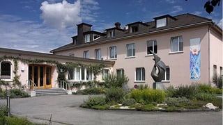 Lukas-Klinik in Arlesheim von aussen.